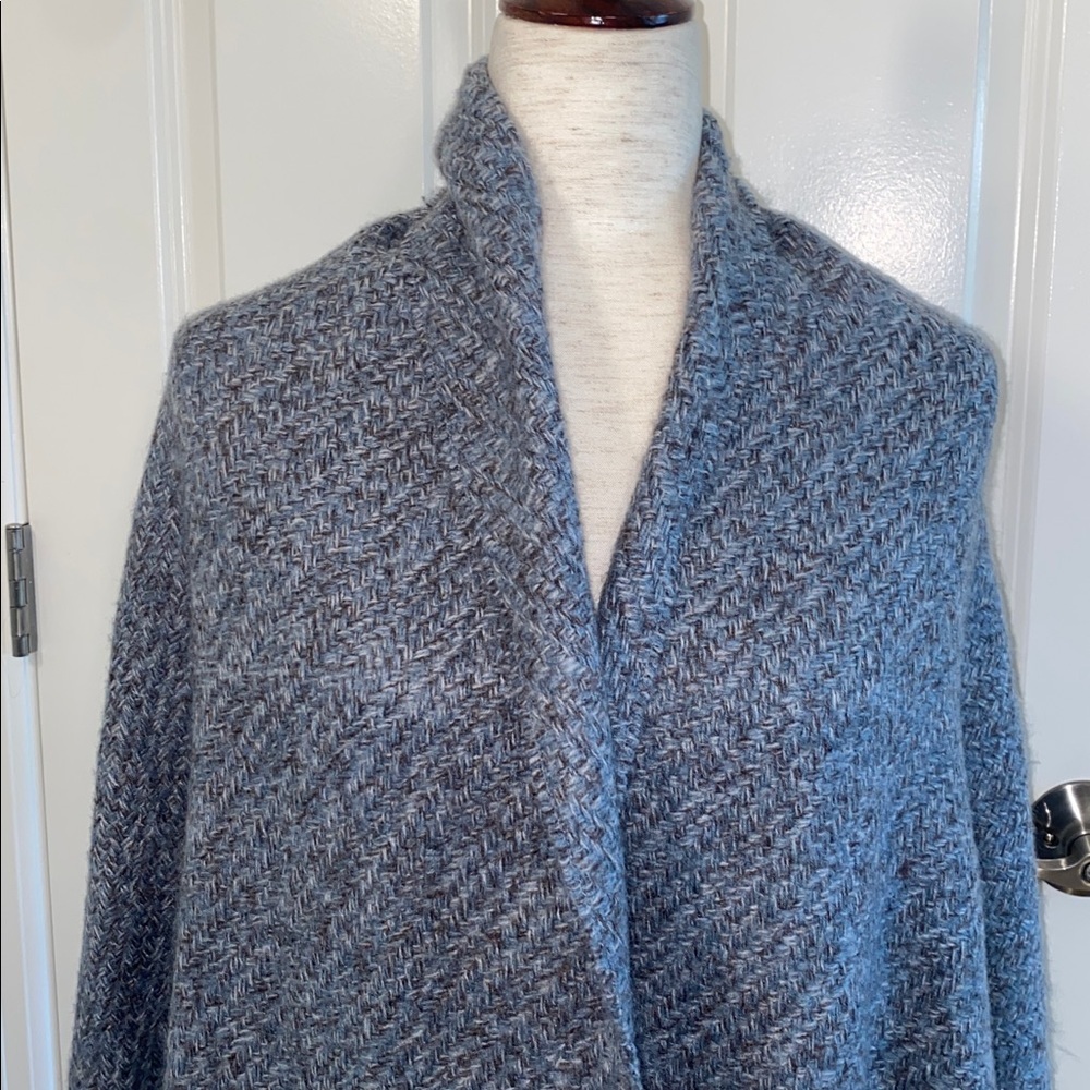 Pretty Persuasions Gray Wrap - image 2